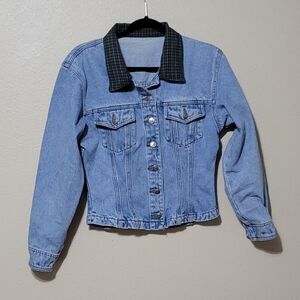 Cropped vintage 90s jean jacket, plaid collar, large